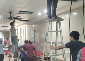 Jamshedpur mgm hospital : एमजीएम अस्पताल के इमरजेंसी वार्ड में लगेगा तीन अतिरिक्त एसी, मरीजों को मिलेगी राहत Jamshedpur mgm hospital : एमजीएम अस्पताल के इमरजेंसी वार्ड में लगेगा तीन अतिरिक्त एसी, मरीजों को मिलेगी राहत