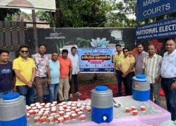 Jamshedpur marwadi yuva manch : मारवाड़ी युवा मंच ने शीतल जल का किया वितरण, निर्जला एकादशी पर हुआ पवन काम