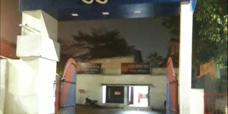 Jamshedpur football match fight : धातकीडीह में फुटबाल मैच के दौरान दो पक्ष में मारपीट, थाना में भी हंगामा