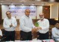 Singhbhum Chamber-सिंहभूम चैम्बर की टाटा स्टील प्रोक्योरमेंट विभाग के साथ त्रैमासिक बैठक आयोजित, चैम्बर सदस्यों ने प्रमुखता से वेंडरों की समस्याओं को अधिकारियों के समक्ष उठाया, समाधान का मिला आश्वासन Singhbhum Chamber-सिंहभूम चैम्बर की टाटा स्टील प्रोक्योरमेंट विभाग के साथ त्रैमासिक बैठक आयोजित, चैम्बर सदस्यों ने प्रमुखता से वेंडरों की समस्याओं को अधिकारियों के समक्ष उठाया, समाधान का मिला आश्वासन