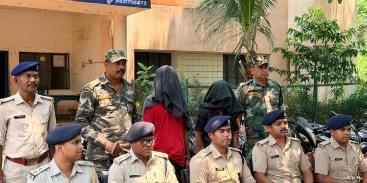 west singhbhum police success- पश्चिम सिंहभूम जिले मे 20 चोरी की बाइकों के साथ दो गिरफ्तार, चाईबासा व जमशेदपुर पुलिस की बड़ी संयुक्त कार्रवाई