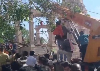 Maharashtra incident- महाराष्ट्र के परभणी हनुमान मंदिर में हादसा, मंदिर के बाहरी हॉल की छत गिरी, 6 लोगों की मौत, कई लोगों के दबने की आशंका