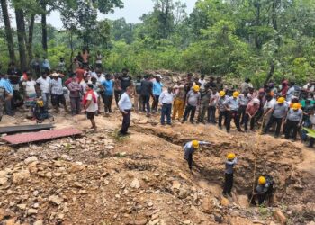 jharkhand ramghar incident- रामगढ़ में बड़ा हादसा, जहरीली गैस रिसाव से चार लोगों की मौत, अवैध खनन पर प्रशासन की कार्यशैली पर उठाये गए सवाल jharkhand ramghar incident- रामगढ़ में बड़ा हादसा, जहरीली गैस रिसाव से चार लोगों की मौत, अवैध खनन पर प्रशासन की कार्यशैली पर उठाये गए सवाल