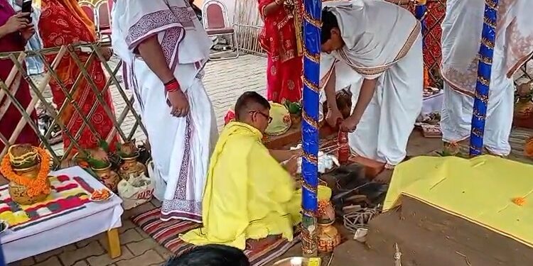 Jamshedpur  shrimad bhgwat katha : बर्मामाइंस कैलाशनगर शिव मंदिर में श्री विष्णु यज्ञ का शुभारंभ, 201 महिलाओं ने निकाली भव्य कलश यात्रा, बुधवार शाम से शुरू होगी श्रीमद्भागवत कथा