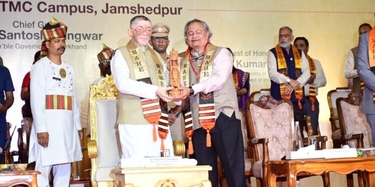 jamshedpur manipal tata medical college convocation ceremony- मणिपाल टाटा मेडिकल कॉलेज जमशेदपुर ने मनाया अपना ऐतिहासिक पहला दीक्षांत समारोह, झारखंड के राज्यपाल ने की शिरकत,133 छात्रों को प्रदान की डिग्री, कहा- स्वास्थ्य सेवा का मूल आधार सहानुभूति, विश्वास व मानवीय जुड़ाव में ही निहित, देखिए video