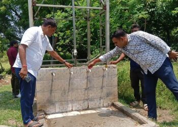 jamshedpur solar water tower-जिला परिषद उपाध्यक्ष ने कीताडीह में निजी खर्च पर लगवाया मोटर पम्प सेट jamshedpur solar water tower-जिला परिषद उपाध्यक्ष ने कीताडीह में निजी खर्च पर लगवाया मोटर पम्प सेट