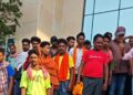 Deoghar nagar nigam- नगर आयुक्त से सकारात्मक वार्ता के बाद निगम के सफाई कर्मचारियों का हड़ताल समाप्त,सफाई कर्मचारियों के तीनों मांगों को नगर आयुक्त ने माना: संजय मंडल,सांसद डॉ निशिकांत दुबे देंगे सफाई कर्मचारी कल्याण कोष में 25 लाख