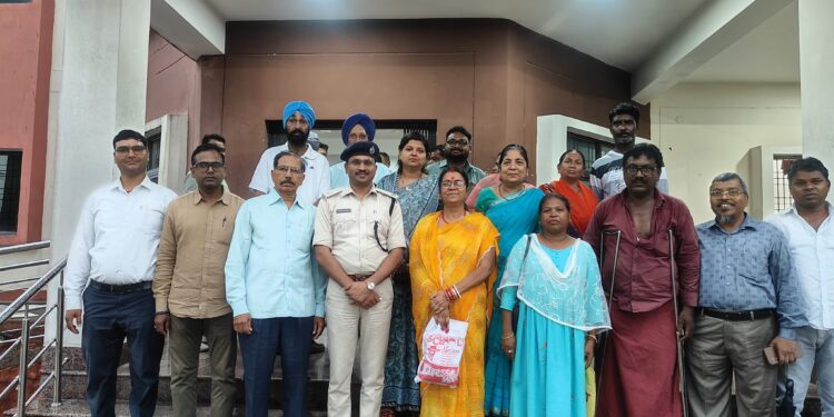 jamshedpur burmamines peace committee meeting-बर्मामाइंस थाना परिसर में मोहर्रम को लेकर हुई शांति समिति की बैठक, शांतिपूर्ण व भाईचारगी के साथ पर्व मनाने की अपील jamshedpur burmamines peace committee meeting-बर्मामाइंस थाना परिसर में मोहर्रम को लेकर हुई शांति समिति की बैठक, शांतिपूर्ण व भाईचारगी के साथ पर्व मनाने की अपील
