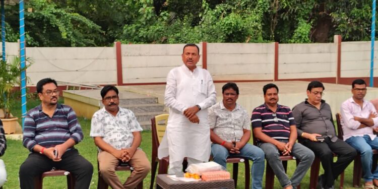 jamshedpur rural pratibha samman samaroh-10 जून को बहरागोड़ा के देव वाटिका में आयोजित होगा प्रतिभा सम्मान समारोह , राज्यपाल संतोष गंगवार करेंगे मैट्रिक-इंटर के मेधावी छात्रों को सम्मानित: डॉ दिनेशानंद गोस्वामी