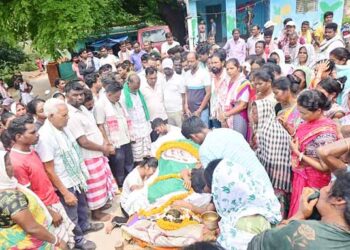 jamshedpur rural- आंदोलनकारी सह झामुमो नेता जितराय मुर्मू का निधन, अंतिम यात्रा में उमड़ी भीड़