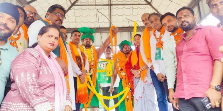 jamshedpur bjp : हूल दिवस पर जमशेदपुर भाजपा ने हूल के नायकों को अर्पित की श्रद्धांजलि, किया शहीदों को याद