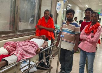 jamshedpur nh-33 accident- जमशेदपुर के एनएच-33 पर सड़क हादसा, अज्ञात वाहन ने बाइक को मारी टक्कर, भाई- बहन घायल, दो साल का मासूम बाल बाल बचा jamshedpur nh-33 accident- जमशेदपुर के एनएच-33 पर सड़क हादसा, अज्ञात वाहन ने बाइक को मारी टक्कर, भाई- बहन घायल, दो साल का मासूम बाल बाल बचा