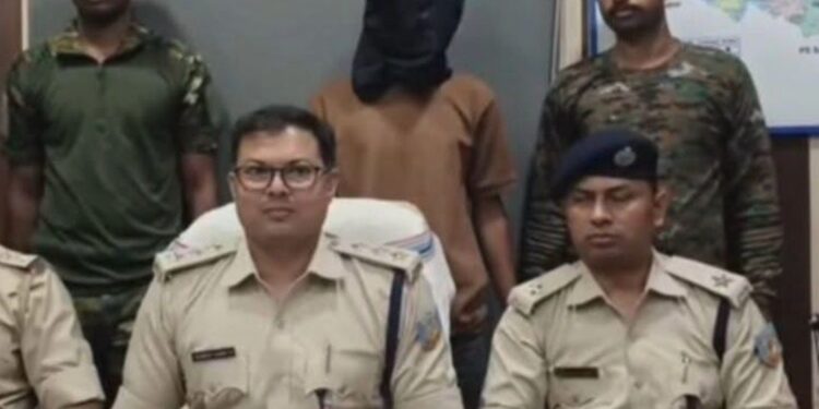deoghar police action- देवघर में पुलिस की बड़ी कार्रवाई, 12 ग्राम ब्राउन शुगर के साथ युवक गिरफ्तार