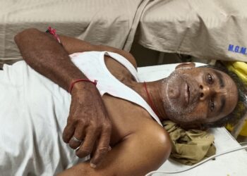 jamshedpur accident-बिष्टुपुर में सड़क हादसा, पोटका का अधेड़ घायल, एमजीएम में भर्ती, पत्नी की दवा लेने आया था शहर