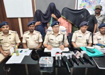 jharkhand deoghar police success- श्रावणी मेला से पहले बड़ी साजिश को पुलिस ने किया नाकाम, हथियार के साथ पांच गिरफ्तार, कार, पिस्टल व जिंदा कारतूस jharkhand deoghar police success- श्रावणी मेला से पहले बड़ी साजिश को पुलिस ने किया नाकाम, हथियार के साथ पांच गिरफ्तार, कार, पिस्टल व जिंदा कारतूस