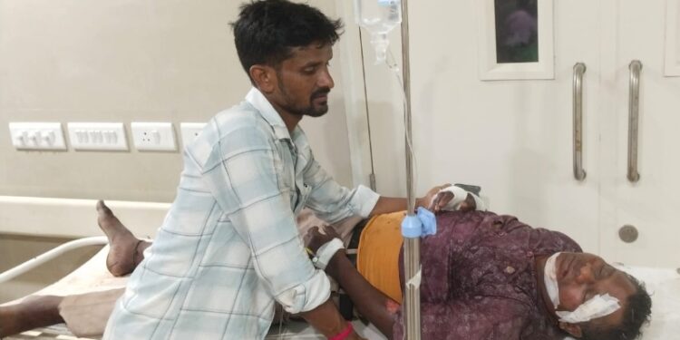jamshedpur accident- डिमना लेक के पास सड़क हादसा, दो बाइकों की सीधी टक्कर में बच्चा समेत तीन घायल