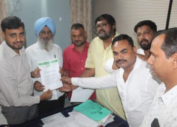 Jamshedpur jdu : मानगो की जनसमस्याओं को लेकर जदयू ने नगर आयुक्त को सौंपा ज्ञापन, शीघ्र समाधान की मांग Jamshedpur jdu : मानगो की जनसमस्याओं को लेकर जदयू ने नगर आयुक्त को सौंपा ज्ञापन, शीघ्र समाधान की मांग