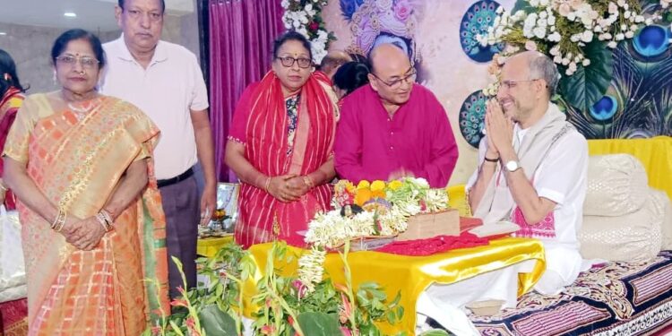 jamshedpur bhagwat katha- बिष्टुपुर में श्रीकृष्ण-सुदामा की महिमा का गुणगान के साथ भागवत कथा ने लिया विश्राम, मनुष्य के जीवन में मित्रता की अहम भूमिका- सीताराम शास्त्री jamshedpur bhagwat katha- बिष्टुपुर में श्रीकृष्ण-सुदामा की महिमा का गुणगान के साथ भागवत कथा ने लिया विश्राम, मनुष्य के जीवन में मित्रता की अहम भूमिका- सीताराम शास्त्री