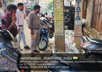 Jugsalai nagar parishad action-जुगसलाई नगर परिषद ने चलाया अतिक्रमण के खिलाफ अभियान, अतिक्रमण करने वालों के खिलाफ होगी कार्रवाई