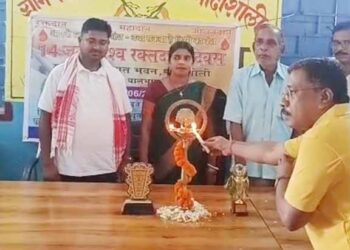 jamshedpur rural blood donation-विश्व रक्तदान दिवस पर मौदाशोली में रक्तदान शिविर आयोजित, तीनों राज्यों में मनेगा रक्तदान शिविर पखवाड़ा: स्वपन महतो jamshedpur rural blood donation-विश्व रक्तदान दिवस पर मौदाशोली में रक्तदान शिविर आयोजित, तीनों राज्यों में मनेगा रक्तदान शिविर पखवाड़ा: स्वपन महतो
