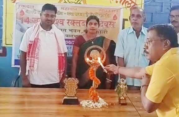 jamshedpur rural blood donation-विश्व रक्तदान दिवस पर मौदाशोली में रक्तदान शिविर आयोजित, तीनों राज्यों में मनेगा रक्तदान शिविर पखवाड़ा: स्वपन महतो