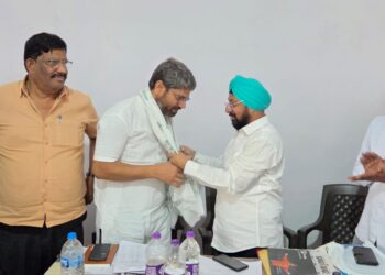 jamshedpur congress : जमशेदपुर में कांग्रेस जिला कार्यालय में प्रदेश महामंत्री सुनीत शर्मा ने जिला पदाधिकारी के कार्यो की समीक्षा की, संगठन को मजबूत बनाने पर जोर jamshedpur congress : जमशेदपुर में कांग्रेस जिला कार्यालय में प्रदेश महामंत्री सुनीत शर्मा ने जिला पदाधिकारी के कार्यो की समीक्षा की, संगठन को मजबूत बनाने पर जोर