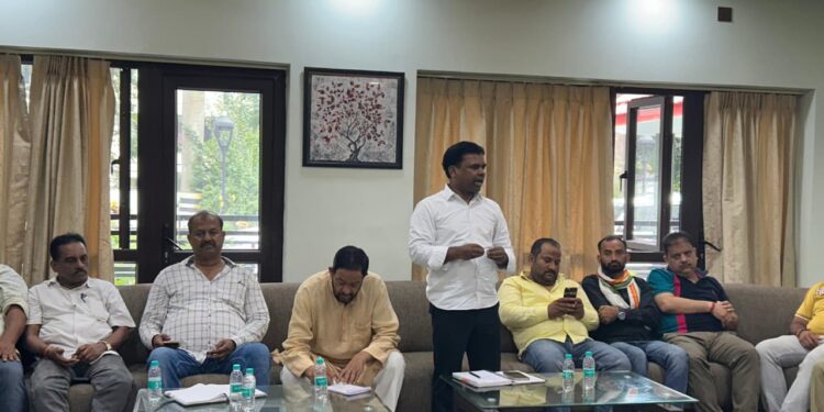 jamshedpur ajsu- आजसू पार्टी स्थापना दिवस सह जनाक्रोश रैली को लेकर कार्यकर्ताओं की बैठक संपन्न, जनाक्रोश रैली में पूर्वी सिंहभूम जिले से हजारों की संख्या में कार्यकर्ता लेंगे भाग