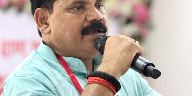 jamshedpur visit of central minister : केंद्रीय कोयला एवं खान राज्य मंत्री सतीश चंद्र दुबे मंगलवार को आएंगे जमशेदपुर, मोदी सरकार के 12 वर्षों की उपलब्धियों पर प्रबुद्धजन सम्मेलन को करेंगे संबोधित jamshedpur visit of central minister : केंद्रीय कोयला एवं खान राज्य मंत्री सतीश चंद्र दुबे मंगलवार को आएंगे जमशेदपुर, मोदी सरकार के 12 वर्षों की उपलब्धियों पर प्रबुद्धजन सम्मेलन को करेंगे संबोधित