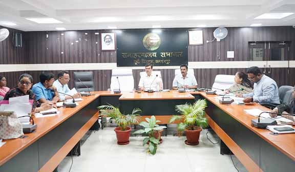 jamshedpur dc meeting : जमशेदपुर के उपायुक्त ने की समाज कल्याण विभाग के योजनाओं एवं कार्यक्रमों की समीक्षा, बोले – जून माह के अंत तक आंगनबाड़ी में नियुक्तियां पूरी करें, जुलाई में सभी निर्माणाधीन केंद्र हों पूर्ण jamshedpur dc meeting : जमशेदपुर के उपायुक्त ने की समाज कल्याण विभाग के योजनाओं एवं कार्यक्रमों की समीक्षा, बोले – जून माह के अंत तक आंगनबाड़ी में नियुक्तियां पूरी करें, जुलाई में सभी निर्माणाधीन केंद्र हों पूर्ण