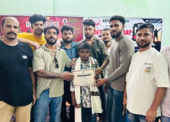 jamshedpur good news : ‘वायरल बॉय’ धूम को किया गया नशा मुक्त घोषित, अब करेंगे समाज को जागरूक, पांच और युवा को नशा से अस्तित्व संस्था ने कर दिया दूर