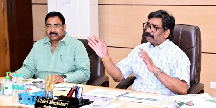 Jharkhand industrial development – मुख्यमंत्री हेमन्त सोरेन ने उद्योग विभाग की योजनाओं की विस्तृत समीक्षा की, औद्योगिक विकास को गति देने के दिए निर्देश