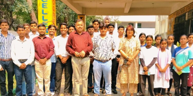 Jamshedpur school – बर्मामाइंस के बीपीएम प्लस टू हाई स्कूल में करियर जागरूकता व प्लेसमेंट ड्राइव, 15 विद्यार्थियों का चयन