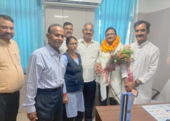 Tata Motors hospital – डॉक्टर संजय लाल श्रीवास्तव ने टाटा मोटर्स हॉस्पिटल मेडिकल सर्विसेज हेड का पदभार संभाला, सवर्ण महासंघ फाउंडेशन के राष्ट्रीय अध्यक्ष डीडी त्रिपाठी ने किया सम्मानित