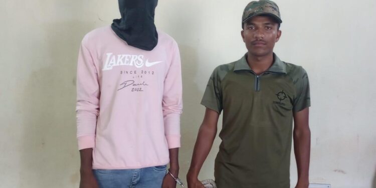 Jamshedpur rural police action- चाकुलिया की नाबालिग लड़की को भगाने वाला युवक खड़गपुर से गिरफ्तार, भेजा गया जेल