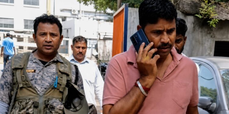 Jamshedpur incident – उलीडीह में बिजली विभाग के ठेका कर्मी पर भुगतान की गयी राशि वापस नहीं करने का आरोप, मामला पहुंचा थाना