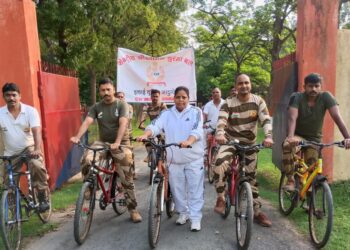 Jamshedpur rural – फिट इंडिया स्वस्थ इंडिया अभियान के तहत सीआइएसएफ के जवानों ने  जादूगोड़ा में निकाली साइकिल रैली, लोगों ने सराहा