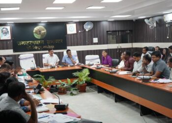 Jamshedpur dc meeting : जमशेदपुर के उपायुक्त ने की जिला विकास, योजना एवं ग्रामीण विकास शाखा अंतर्गत संचालित योजनाओं, डीएमएफटी, नीति आयोग, सांसद- विधायक मद की योजनाओं की समीक्षा बैठक, समय पर पूरी हों विकास योजनाएं, उपायुक्त ने अभियंता और कार्य एजेंसियों को किया निर्देशित Jamshedpur dc meeting : जमशेदपुर के उपायुक्त ने की जिला विकास, योजना एवं ग्रामीण विकास शाखा अंतर्गत संचालित योजनाओं, डीएमएफटी, नीति आयोग, सांसद- विधायक मद की योजनाओं की समीक्षा बैठक, समय पर पूरी हों विकास योजनाएं, उपायुक्त ने अभियंता और कार्य एजेंसियों को किया निर्देशित