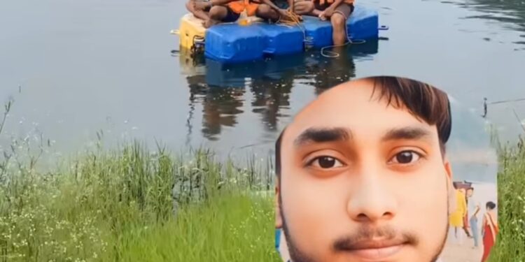 Jamshedpur drowning – सुवर्णरेखा नदी में डूबे जमशेदपुर के युवक की दूसरे दिन भी तलाश जारी Jamshedpur drowning – सुवर्णरेखा नदी में डूबे जमशेदपुर के युवक की दूसरे दिन भी तलाश जारी