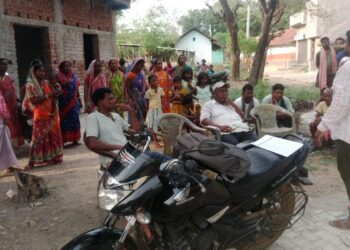 Jamshedpur rural – बड़ाखूर्शी में पीएम आवास योजना की सूची के सत्यापन के लिए ग्रामसभा आयोजित, ग्रामीणों से सही जानकारी उपलब्ध कराने की अपील