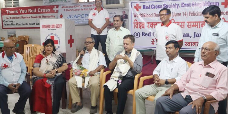 Jamshedpur rural health camp – शंकरदा पंचायत भवन में स्वास्थ्य शिविर आयोजित, 60 ग्रामीणों का हुआ स्वास्थ्य परीक्षण Jamshedpur rural health camp – शंकरदा पंचायत भवन में स्वास्थ्य शिविर आयोजित, 60 ग्रामीणों का हुआ स्वास्थ्य परीक्षण