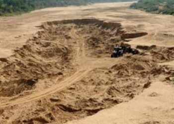Jamshedpur mining raid : जुगसलाई में खनन विभाग का छापा, शिव घाट में किये गये अवैध बालू भंडारण का खुलासा, बड़े पैमाने पर बालू जब्त, भंडारण करने वाले संकटा सिंह कल्लू पर केस दर्ज Jamshedpur mining raid : जुगसलाई में खनन विभाग का छापा, शिव घाट में किये गये अवैध बालू भंडारण का खुलासा, बड़े पैमाने पर बालू जब्त, भंडारण करने वाले संकटा सिंह कल्लू पर केस दर्ज