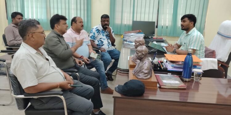 Jamshedpur jugsalai issue – जुगसलाई में 5 दिनों से कचरा उठाव ठप, पार्षदों ने कार्यपालक पदाधिकारी से की मुलाकात