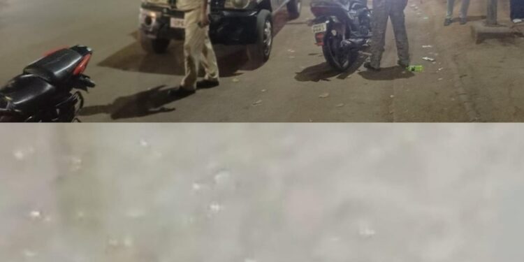 Jamshedpur firing – साकची बाजार में फायरिंग से क्षेत्र में दहशत का माहौल, युवक ने बाजार में भय का माहौल बनाने के लिए की फायरिंग, देखिए – video Jamshedpur firing – साकची बाजार में फायरिंग से क्षेत्र में दहशत का माहौल, युवक ने बाजार में भय का माहौल बनाने के लिए की फायरिंग, देखिए – video