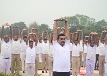 Jamshedpur yog day – अंतरराष्ट्रीय योग दिवस पर जैप-6 परिसर में भव्य आयोजन, जवानों ने लिया स्वस्थ जीवन का संकल्प