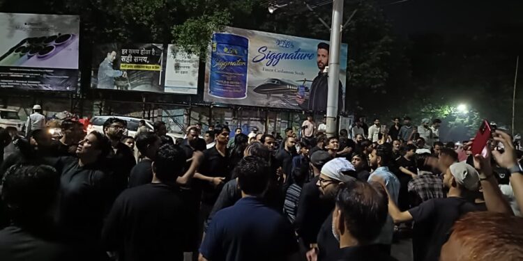 Jamshedpur muharram : हुसैनी मिशन में सातवीं मुहर्रम पर मजलिस आयोजित, अलम का मातमी जुलूस निकला Jamshedpur muharram : हुसैनी मिशन में सातवीं मुहर्रम पर मजलिस आयोजित, अलम का मातमी जुलूस निकला