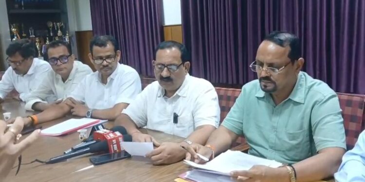 Tata steel wage agreeement signed : टाटा स्टील के कर्मचारियों का हो गया वेज रिवीजन समझौता, अब कर्मचारियों के वेतन में यह हुई बढ़ोत्तरी, देखिये – video