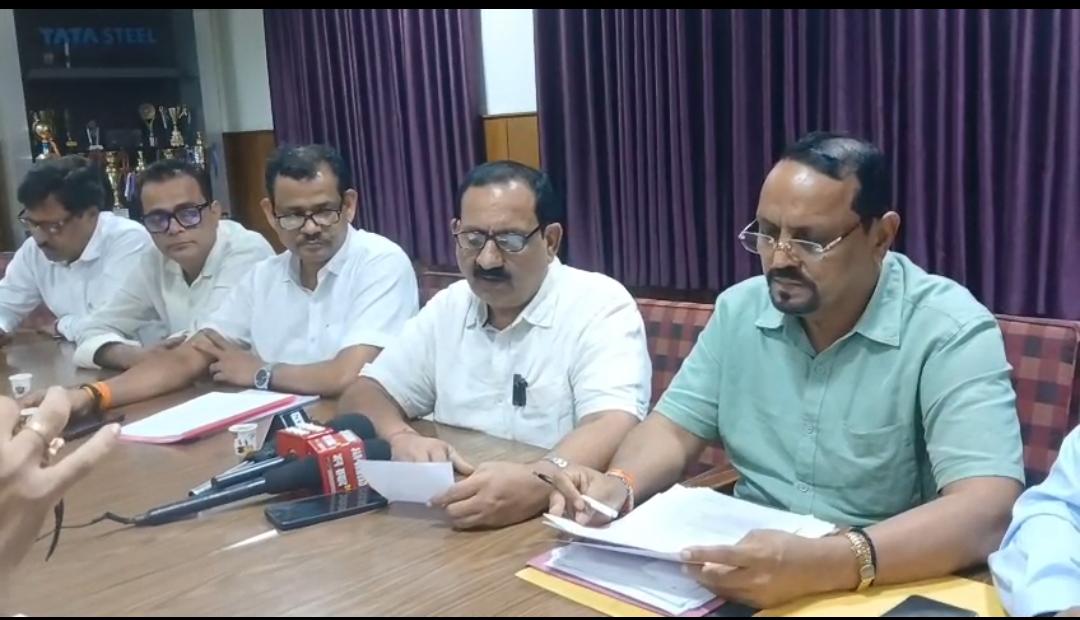 Tata steel wage agreeement signed : टाटा स्टील के कर्मचारियों का हो गया वेज रिवीजन समझौता, अब कर्मचारियों के वेतन में यह हुई बढ़ोत्तरी, देखिये – video