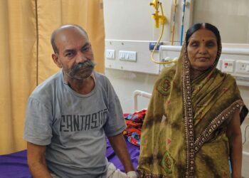 Jamshedpur home guard jawan – एमजीएम अस्पताल में ड्यूटी के दौरान होमगार्ड जवान की बिगड़ी तबीयत, साथियों ने उपचार में किया आर्थिक सहयोग Jamshedpur home guard jawan – एमजीएम अस्पताल में ड्यूटी के दौरान होमगार्ड जवान की बिगड़ी तबीयत, साथियों ने उपचार में किया आर्थिक सहयोग