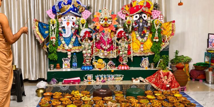 Jamshedpur Snan Purnima : इस्कॉन कदमा में स्नान पूर्णिमा महोत्सव भक्ति, उल्लास एवं आध्यात्मिक उत्साह के साथ संपन्न, रथयात्रा की तैयारियां हुईं तेज