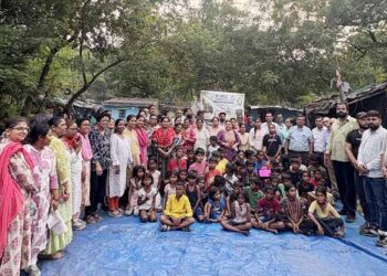 jamshedpur eya foundation- टाटा स्टील फाउंडेशन के सहयोग से विश्व पर्यावरण दिवस पर ईया फाउंडेशन ने किया 51 पौधों का वृक्षारोपण, बच्चों को किया पुरस्कृत